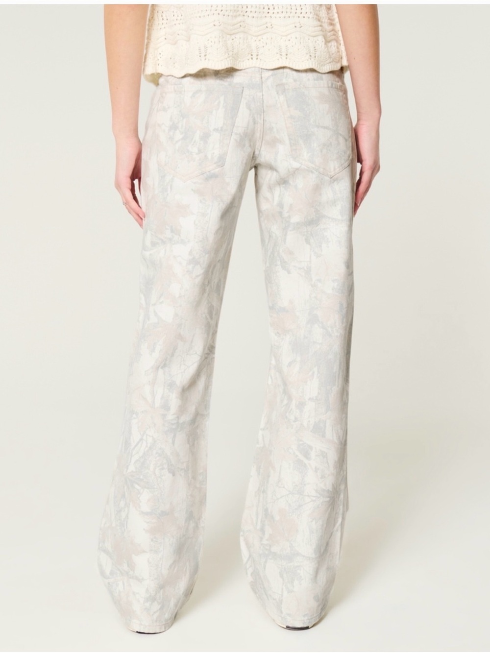 Hollister Light Beige Low-Rise Baggy Jeans